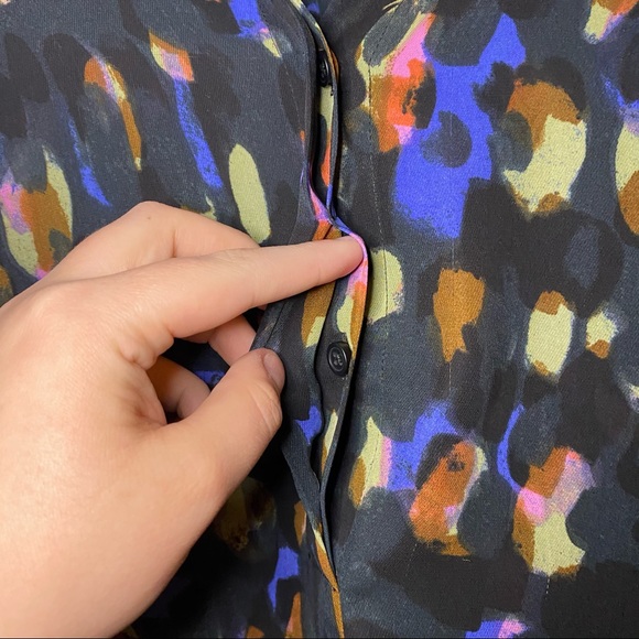 CAbi Sabine Watercolor Tunic Short Sleeve 3143 - Picture 4 of 9